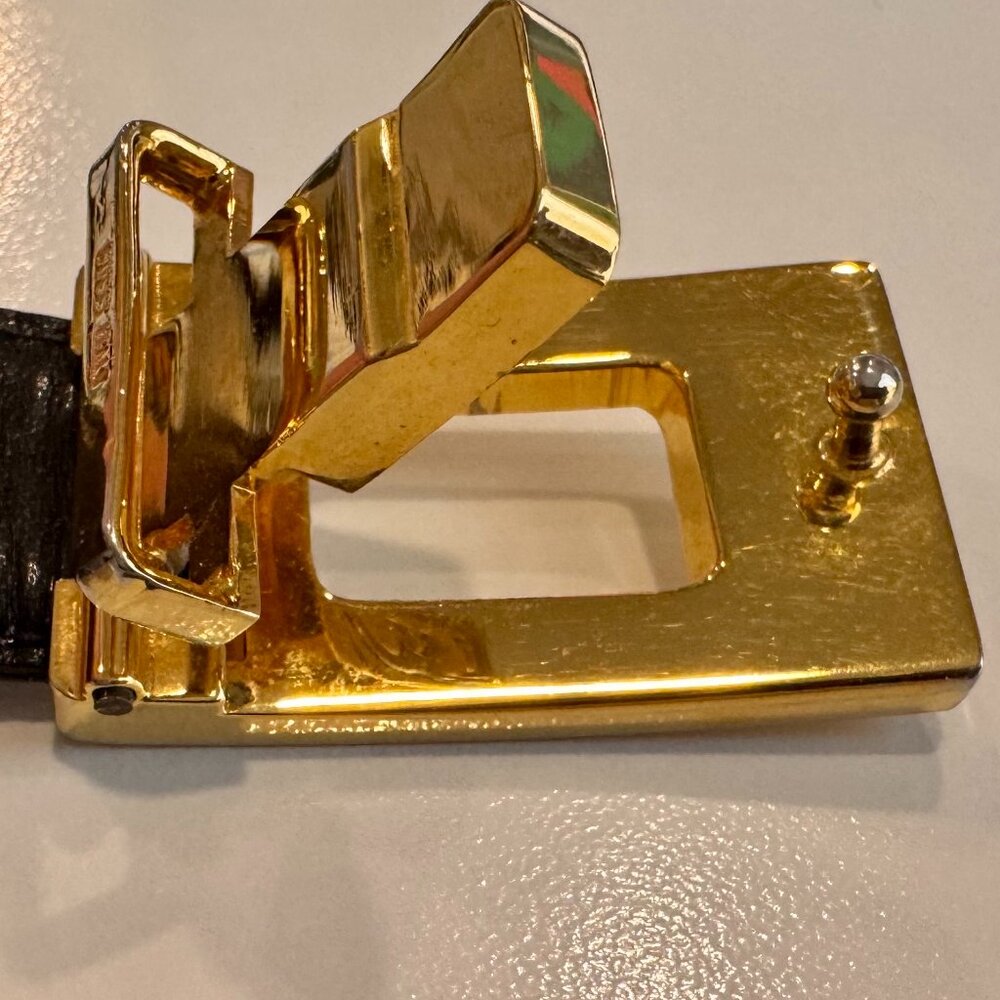 Vintage GUCCI GG Brass Buckle Made in Italy, w/free reversible leather strap - Picture 4 of 11